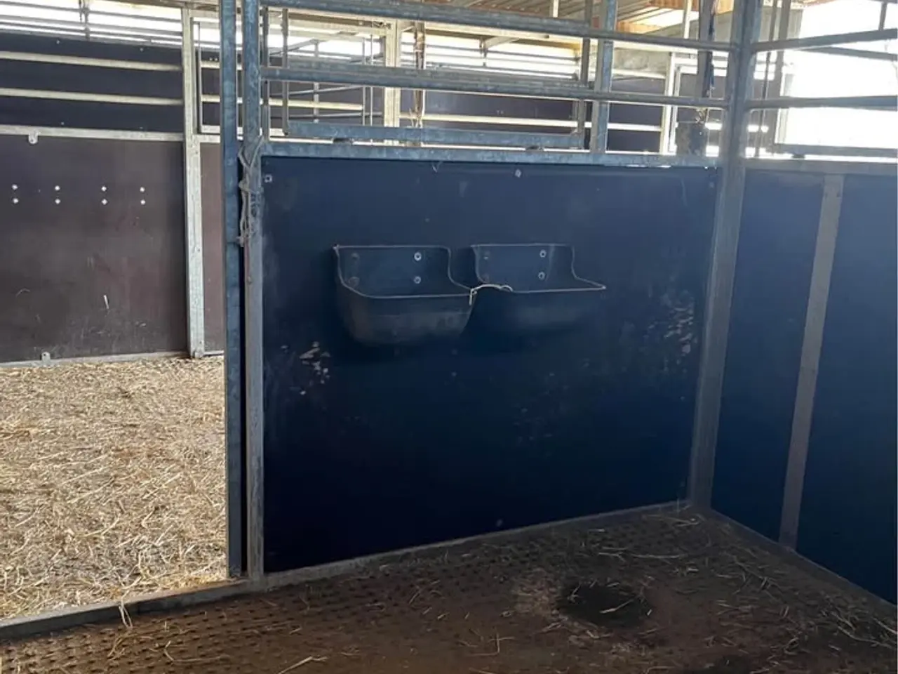Billede 6 - Udestald nem at nedtage uden maskiner