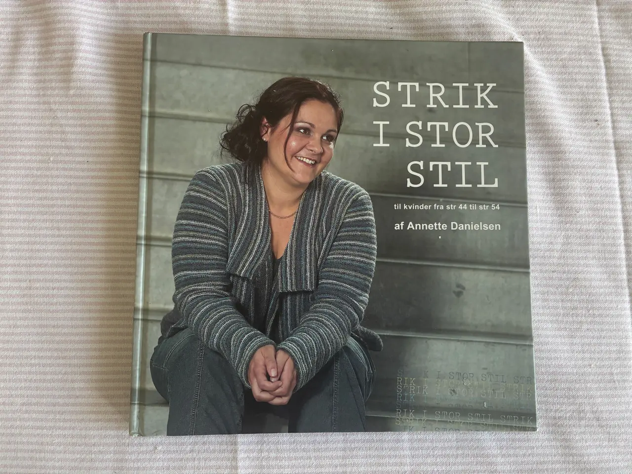 Billede 1 - STRIK i stor stil  af Annette Danielsen