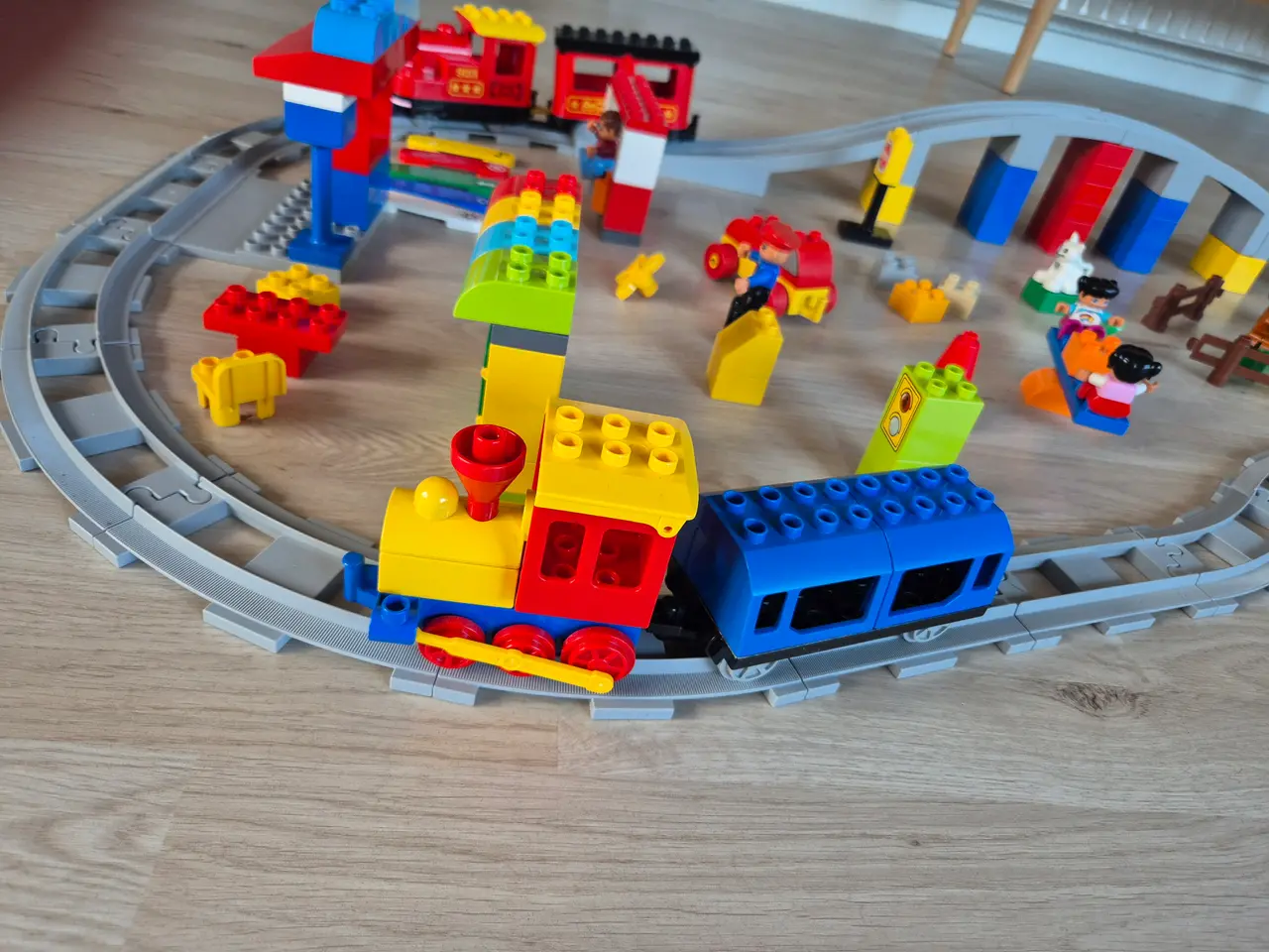 Billede 5 - Duplo Smart Elektrisk Togbane, Damptog, APP funkti