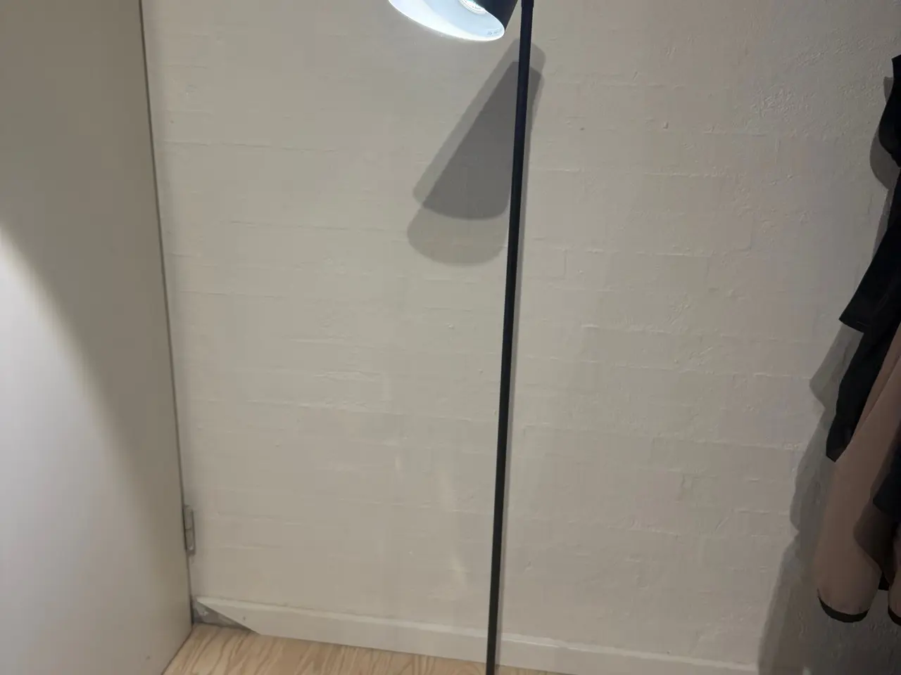 Billede 3 - Sort gulvlampe