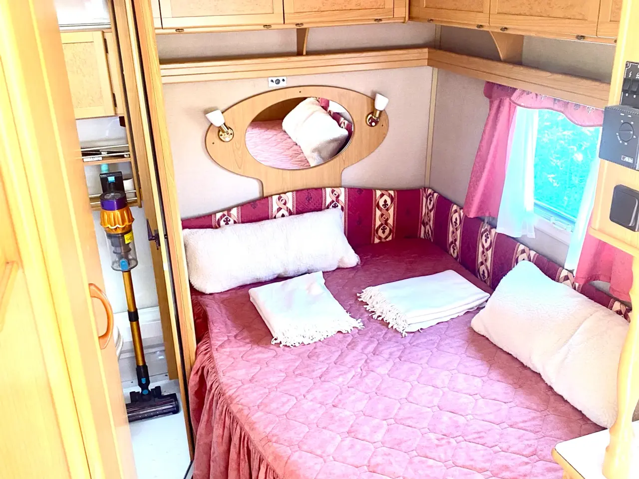 Billede 5 - Helårs kvalitets campingvogn Kabe pris:45.000 kr