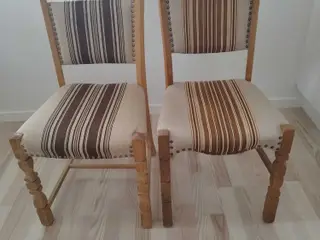 2 smukke gamle stole