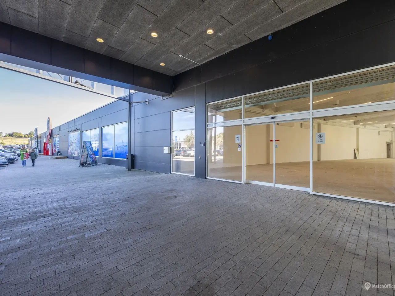 Billede 3 - Boksbutik til leje mellem Power og BR - Bedste synlighed fra Køgevej - Kom og se...