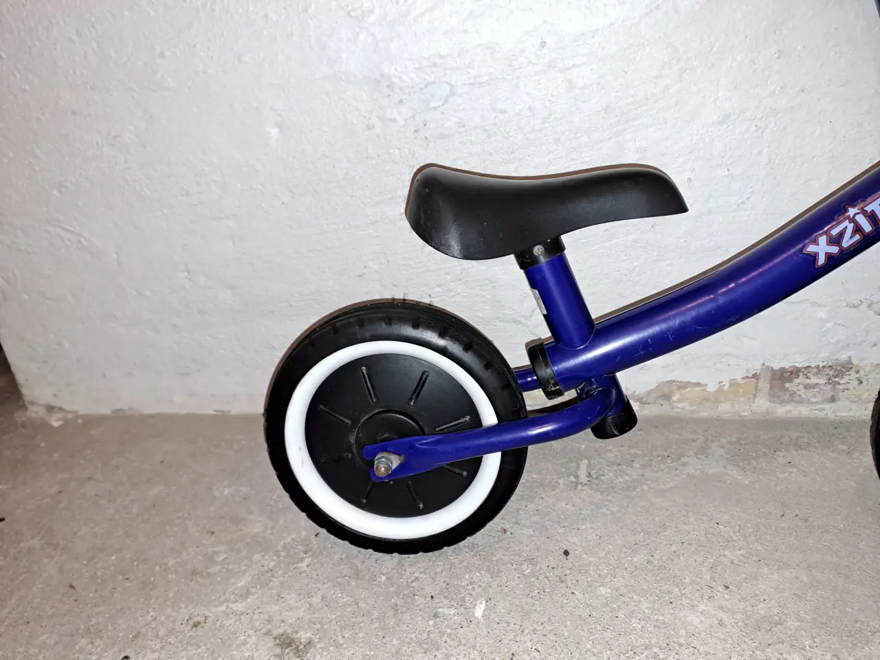 Billede 4 - Gåcykel / løbecykel.
