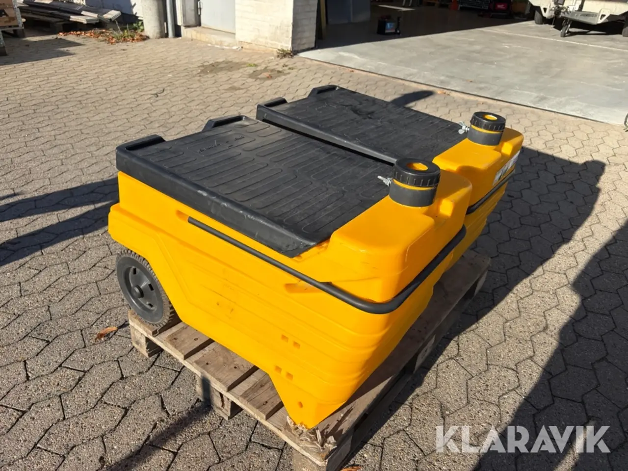 Billede 5 - Batterikasser Nissen 2 styk