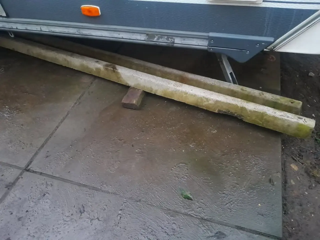 Billede 2 - Beton sveller,, 2 stk 330 cm lange