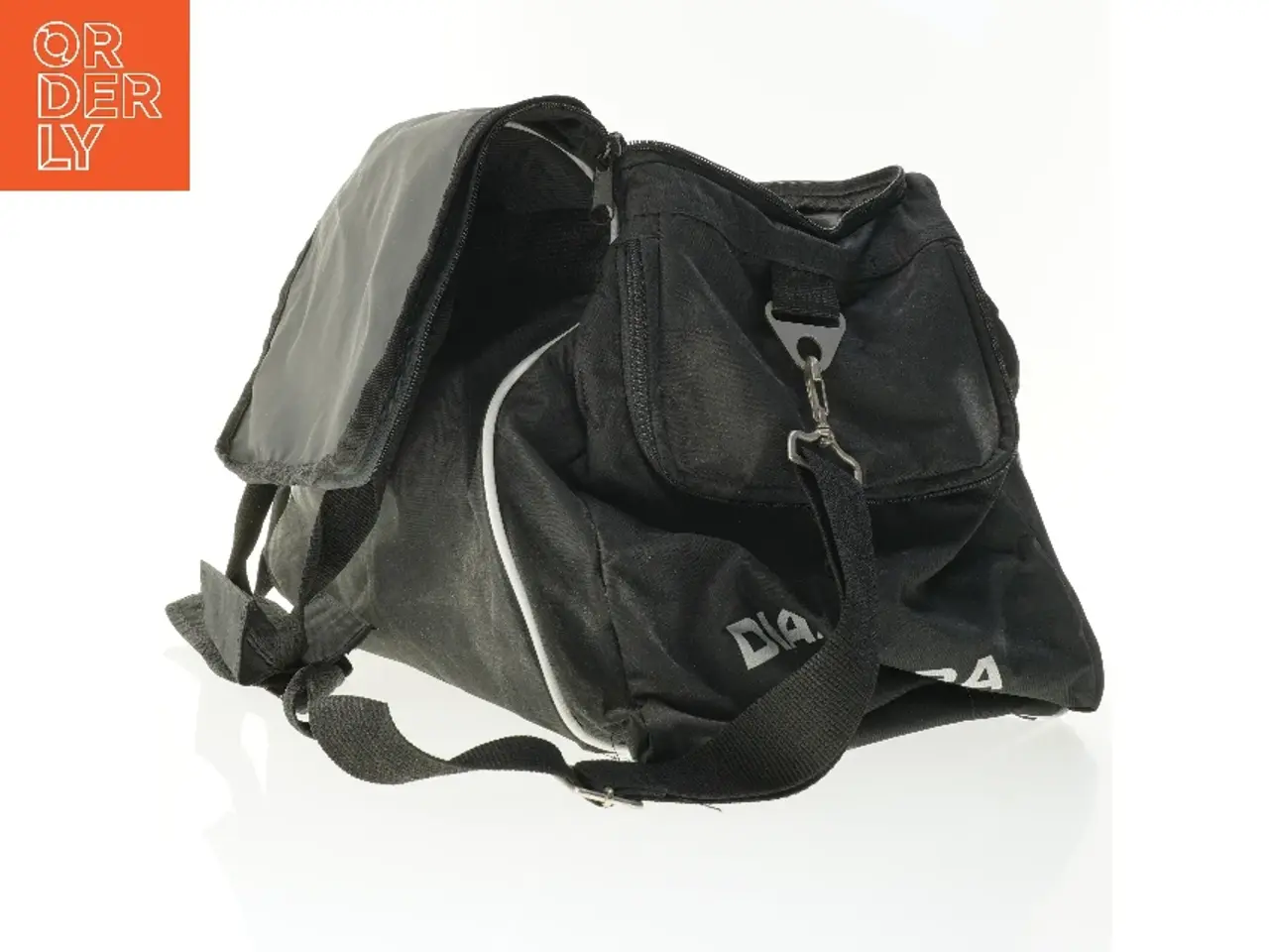 Billede 3 - Sort sportstaske (str. 55 x 35 cm)
