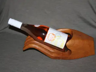 Vinholder / vin flaske holder som træhånd