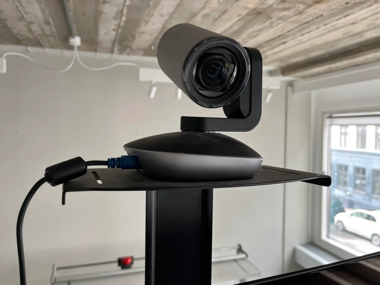 Billede 7 - 65* LG OLED Mødesetup m. Webcam og rullestativ