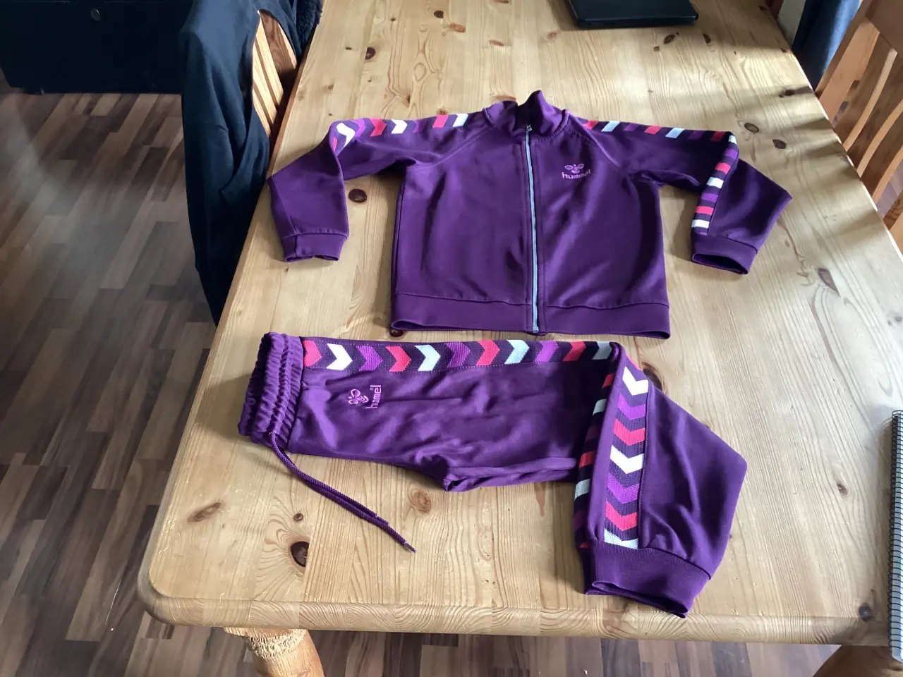 Billede 10 - Pigetøj. Str 110-116-122-128-134-140-146- 152