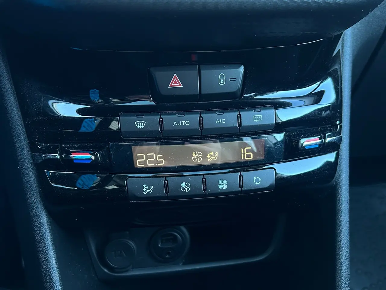 Billede 16 - Peugeot 208 1,6 BlueHDi 100 Allure Sky