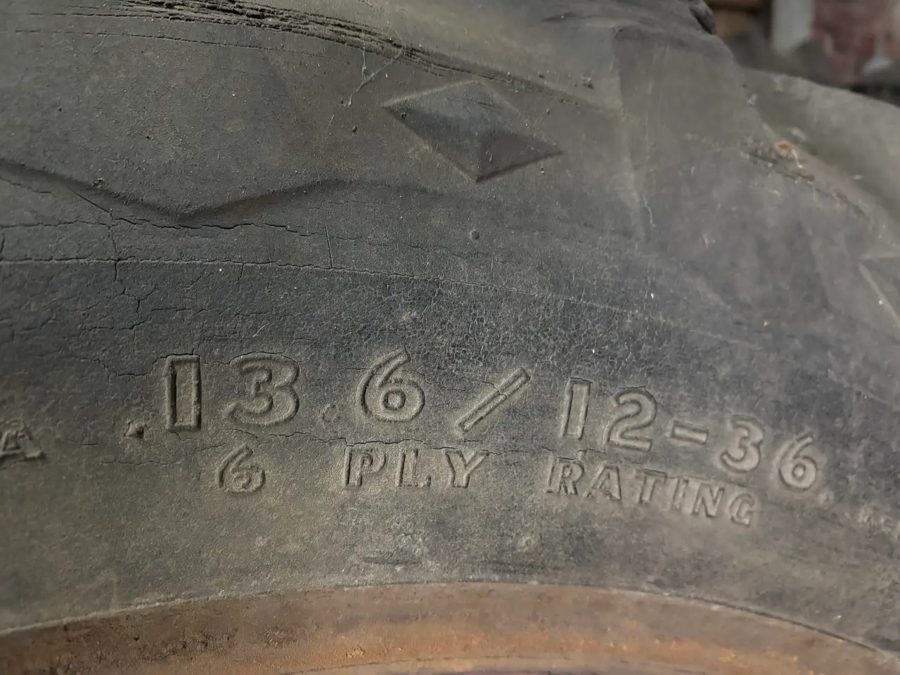 Billede 2 - Traktordæk, 13.6 36, Goodyear