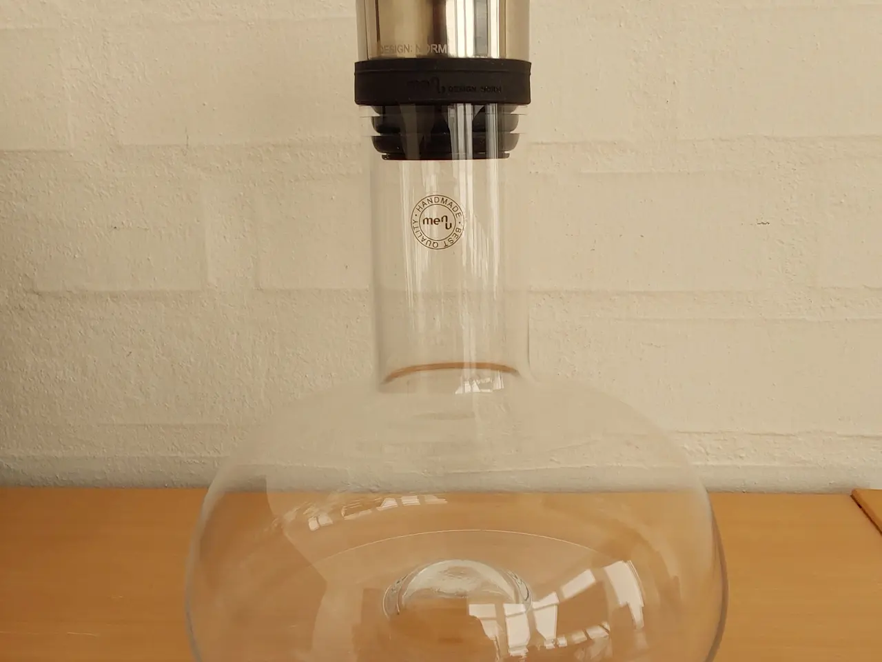 Billede 1 - Menu vinkaraffel med vinilter.
