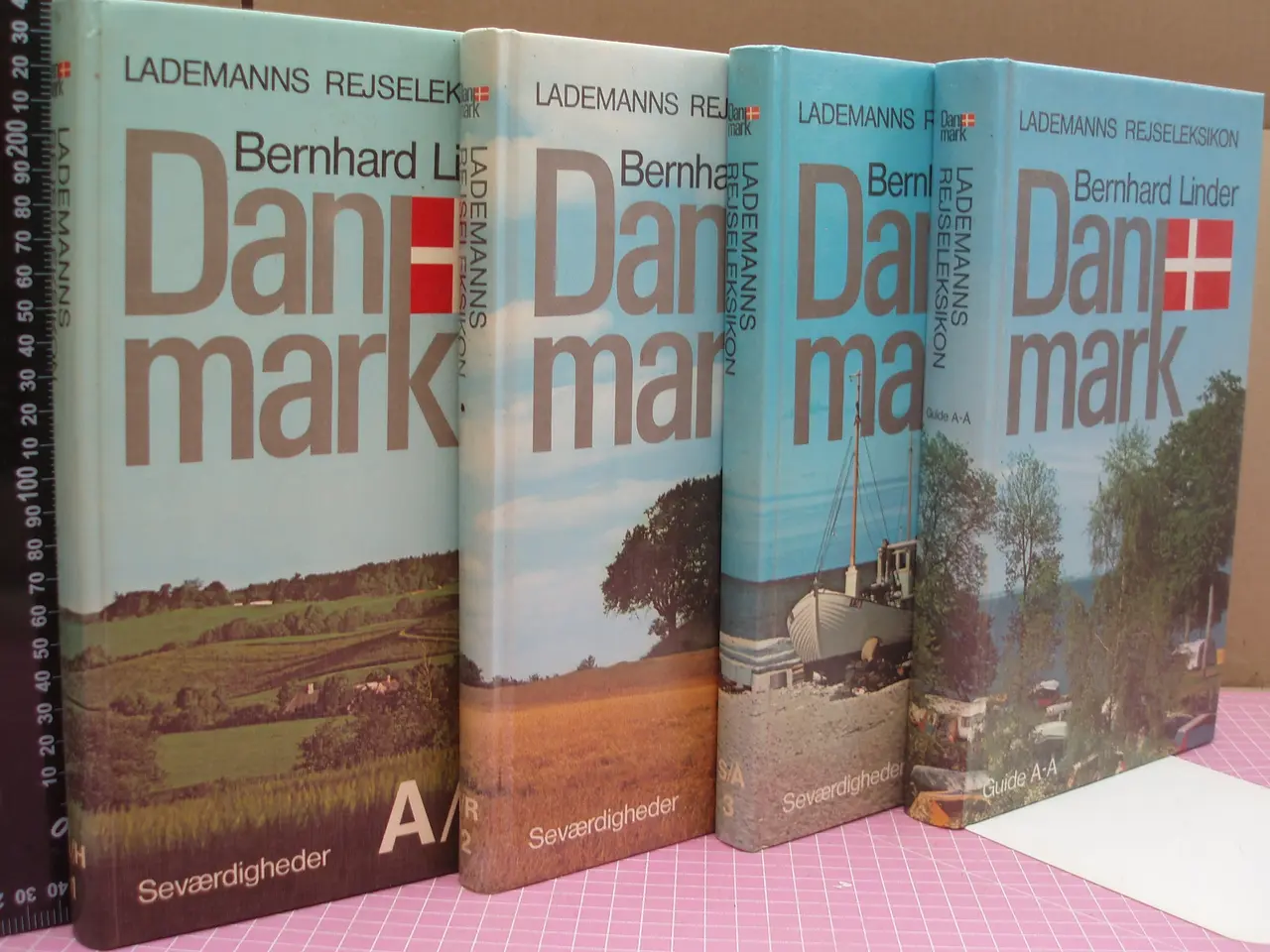 Billede 1 - Danmark Lademanns Rejseleksikon