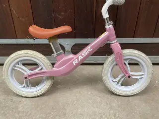 Løbe cykel