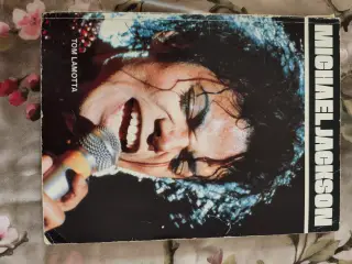 Michael Jackson bog på dansk
