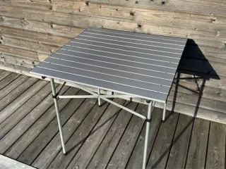 Campingbord (udlejes)