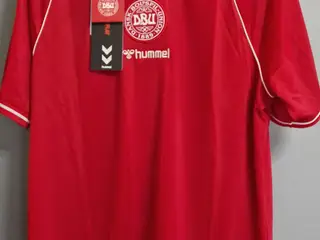 Landsholdstrøje: DBU hjemmebanetrøje 2026 Str. 2XL