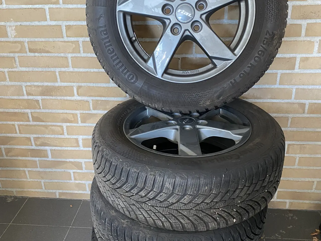 Billede 1 - Suzuki vitara vinterhjul næsten nye 16*