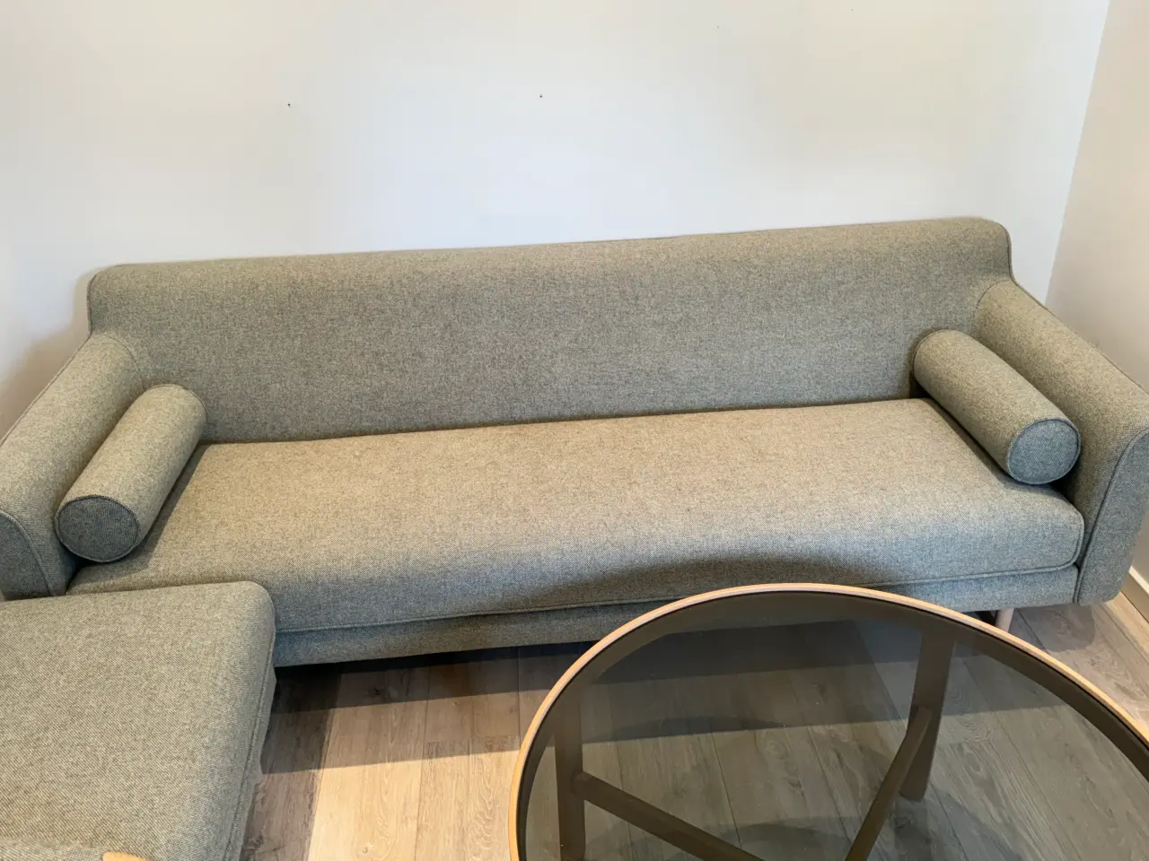 Billede 1 - sofa med sofabord samt 2 stole samt puf