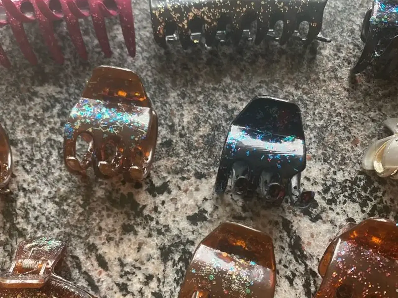 Billede 3 - Flotte glimmer hårspænder