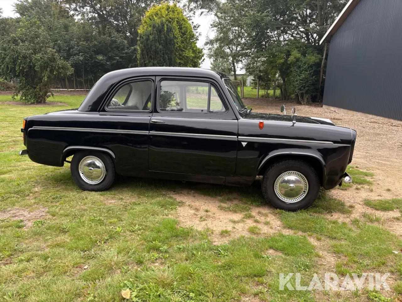 Billede 8 - Veteranbil Ford Anglia 101E