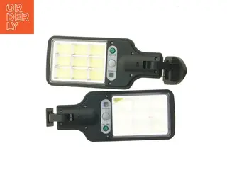Solcelledrevne LED udendørslamper (str. 24 cm)