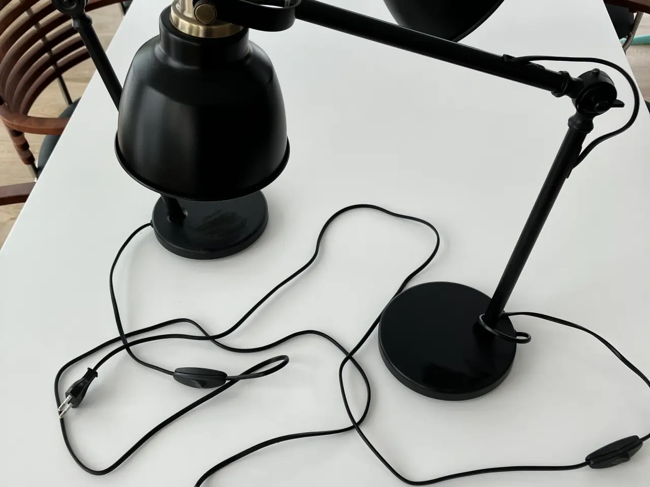 Billede 1 - 2 nye Eglo bordlamper (med messing)