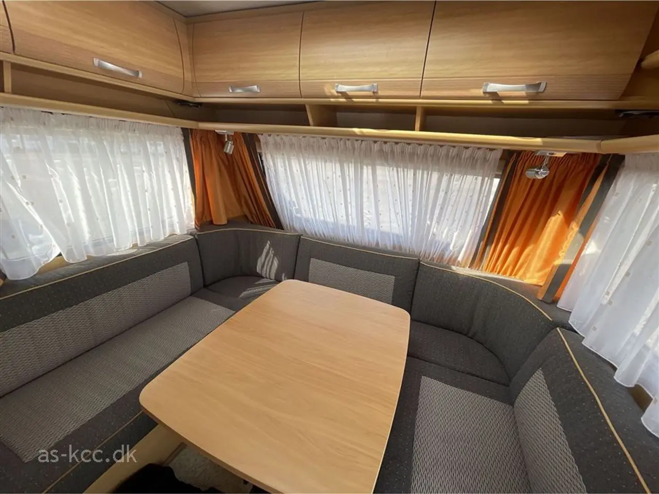Billede 7 - 2007 - Dethleffs Camper 510 V Dethleffs Camper 510 V årg. 2007 incl, mover , Isabella 3 m fortelt. 4 sovepladser, 5 siddepladser.