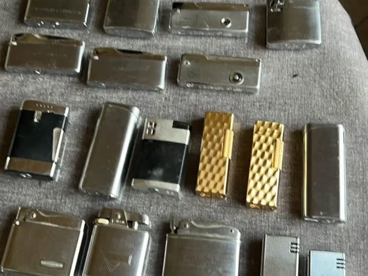 Billede 1 - Blandet lighter. 