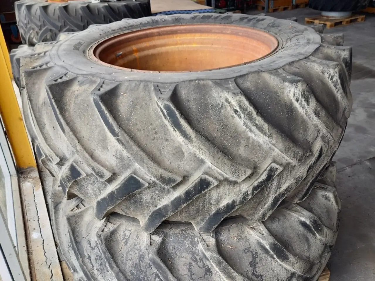 Billede 5 - Traktor JD / Trelleborg Twin 710/65 R38 Kpl. Hjul. Ø230 nav.