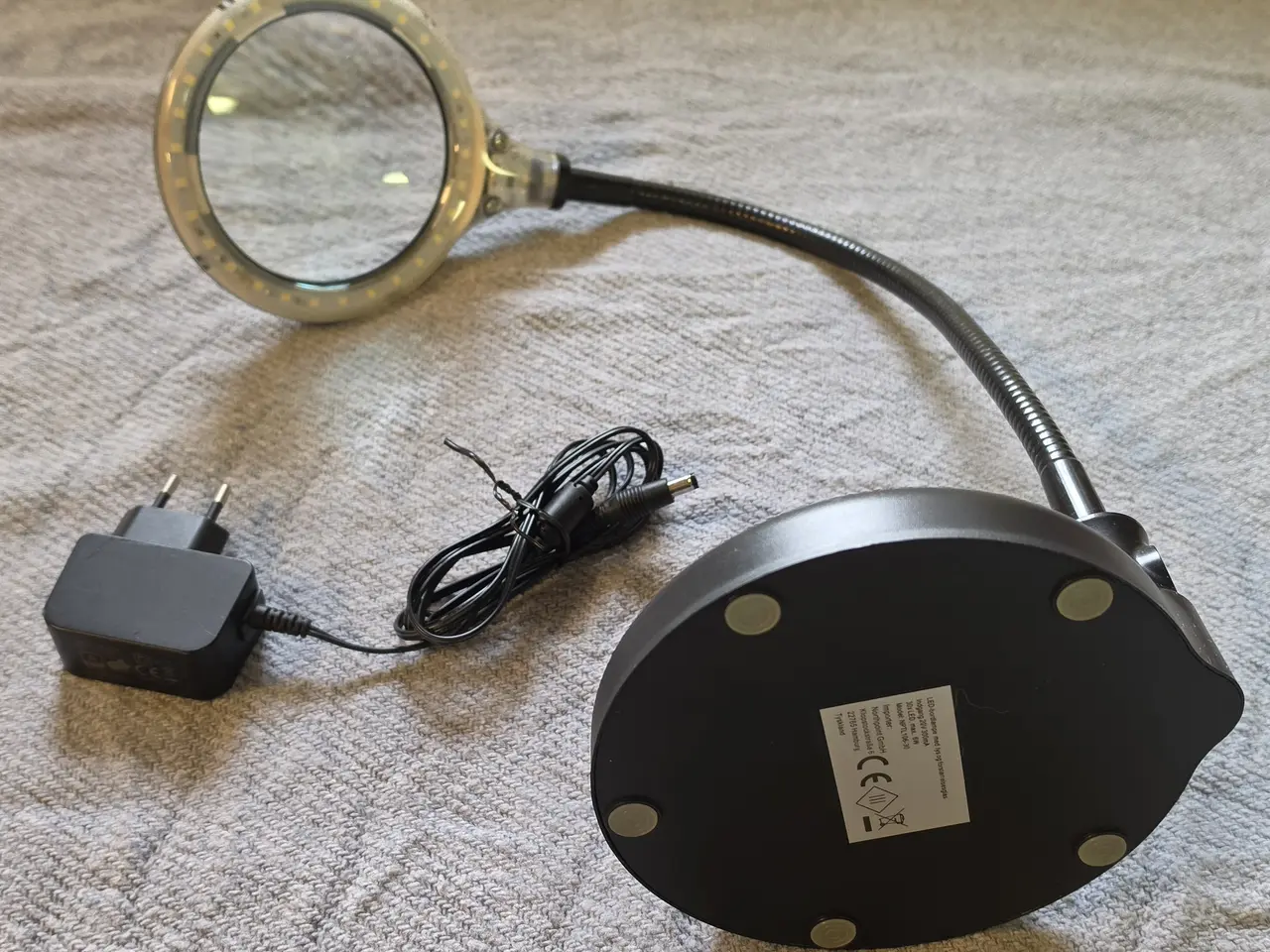 Billede 2 - LED-bordlampe med forstørrelsesglas og fleksibel arm, sort