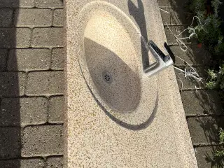 Vask med bordplade i terazzo bredde 110 cm
