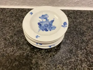 Blå blomst kantet