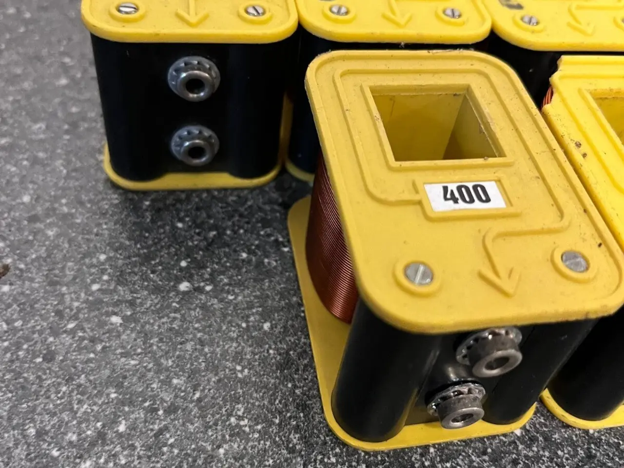Billede 4 - parti of 6 Vintage 400 Current Transformers Yellow