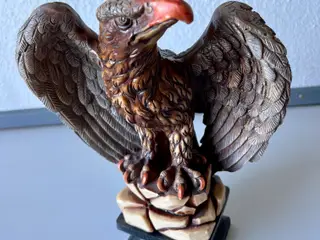 Ørne skulptur