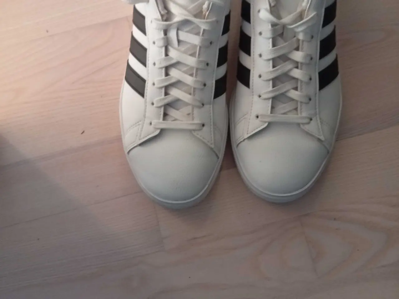 Billede 2 - Adidas sko str. 8