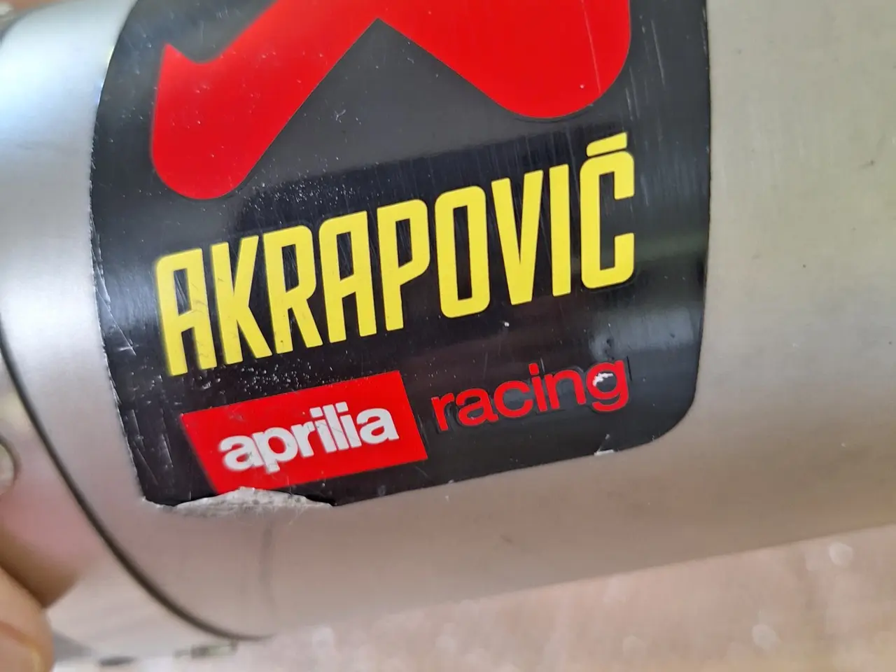 Billede 1 - Akrapovic Slip-on MC-udstødning Aprilia