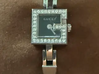 Super flot Gucci 102G Mini dameur med diamanter