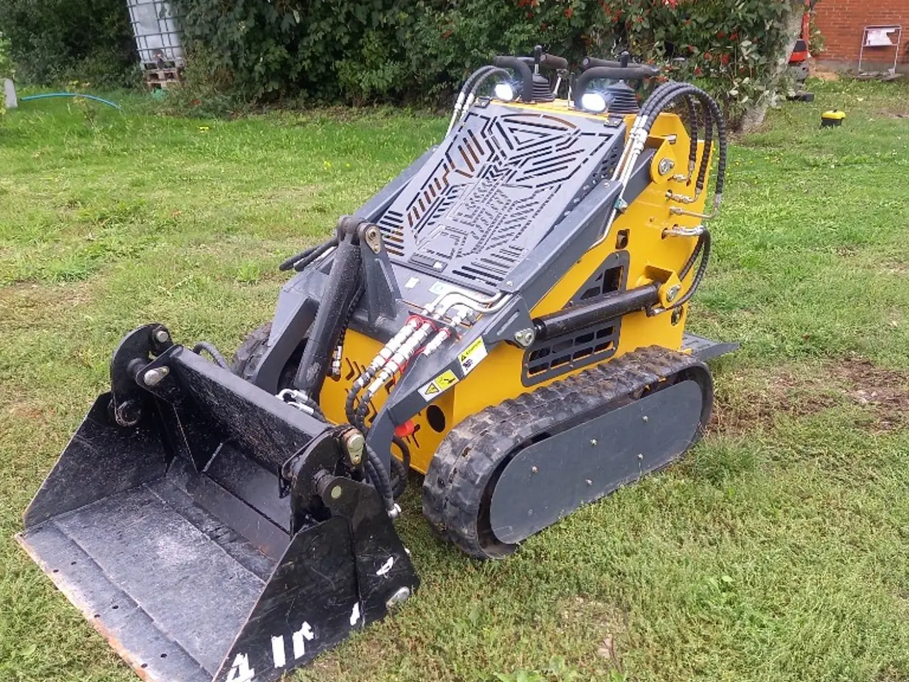 Billede 1 - Infront YF380