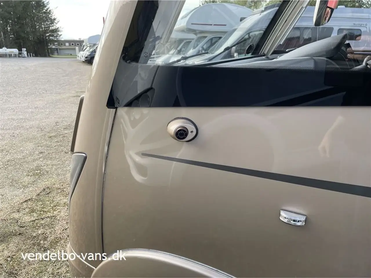 Billede 3 - 2016 - Bürstner Elegance I 910 G   Elegance - Danmarks mest velholdte autocamper