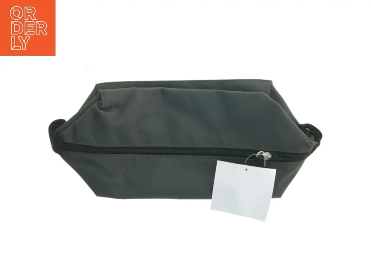 Billede 1 - Sort toilettaske fra IKEA (str. 34x15 cm)