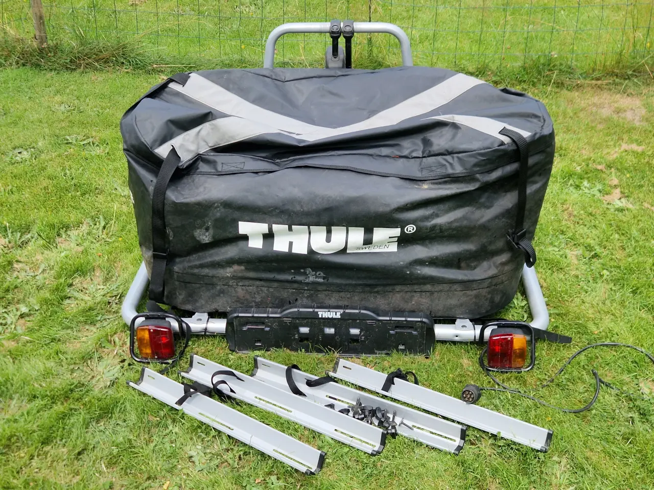 Billede 1 - UDLEJES - Thule Bagageboks / cykelholder