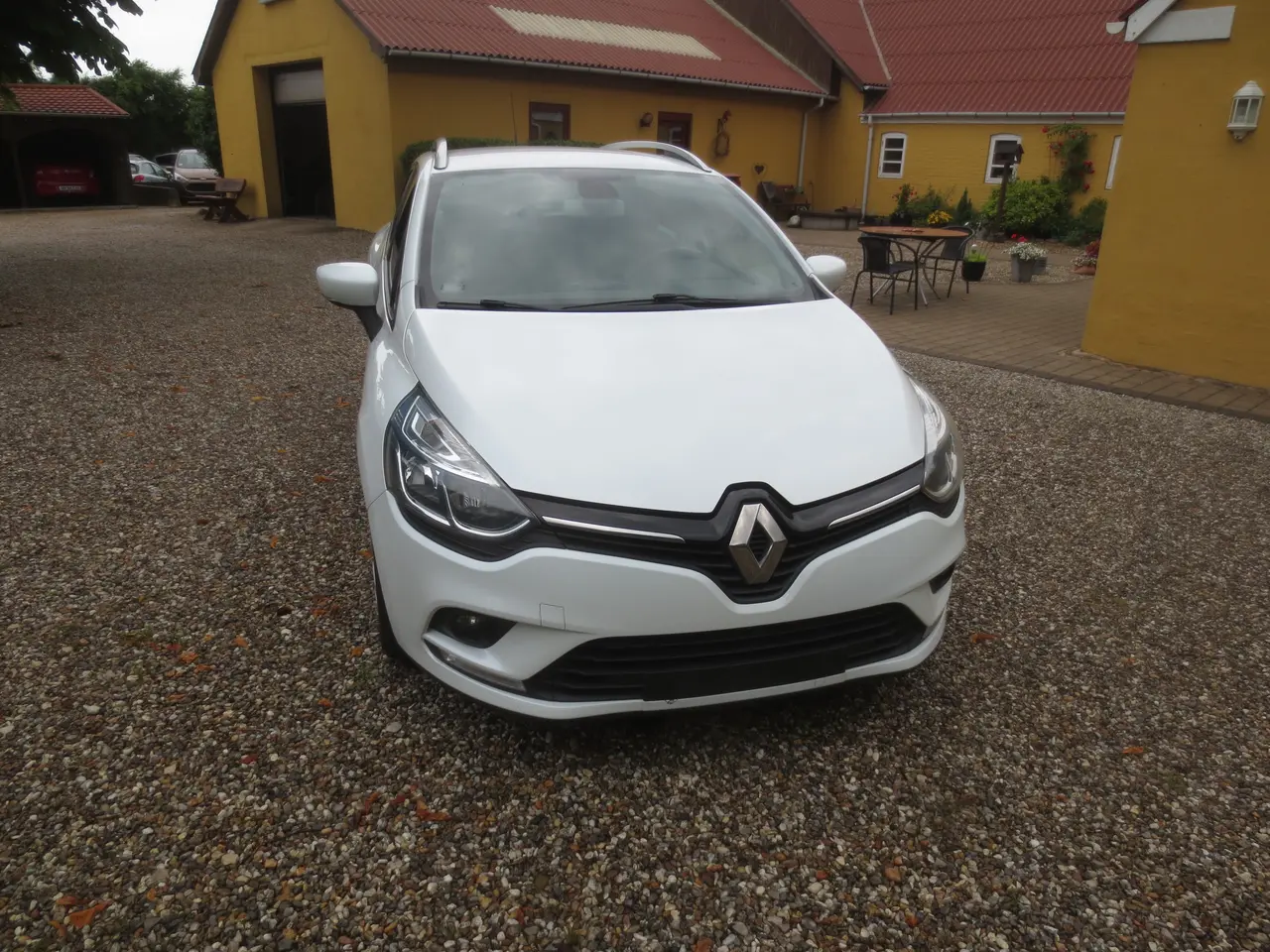 Billede 3 - Pæn Renault Ny Clio 1.5 CD St,car. År 18.