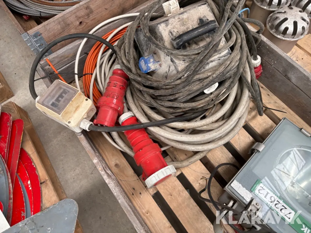 Billede 4 - Diverse kabler og lampe