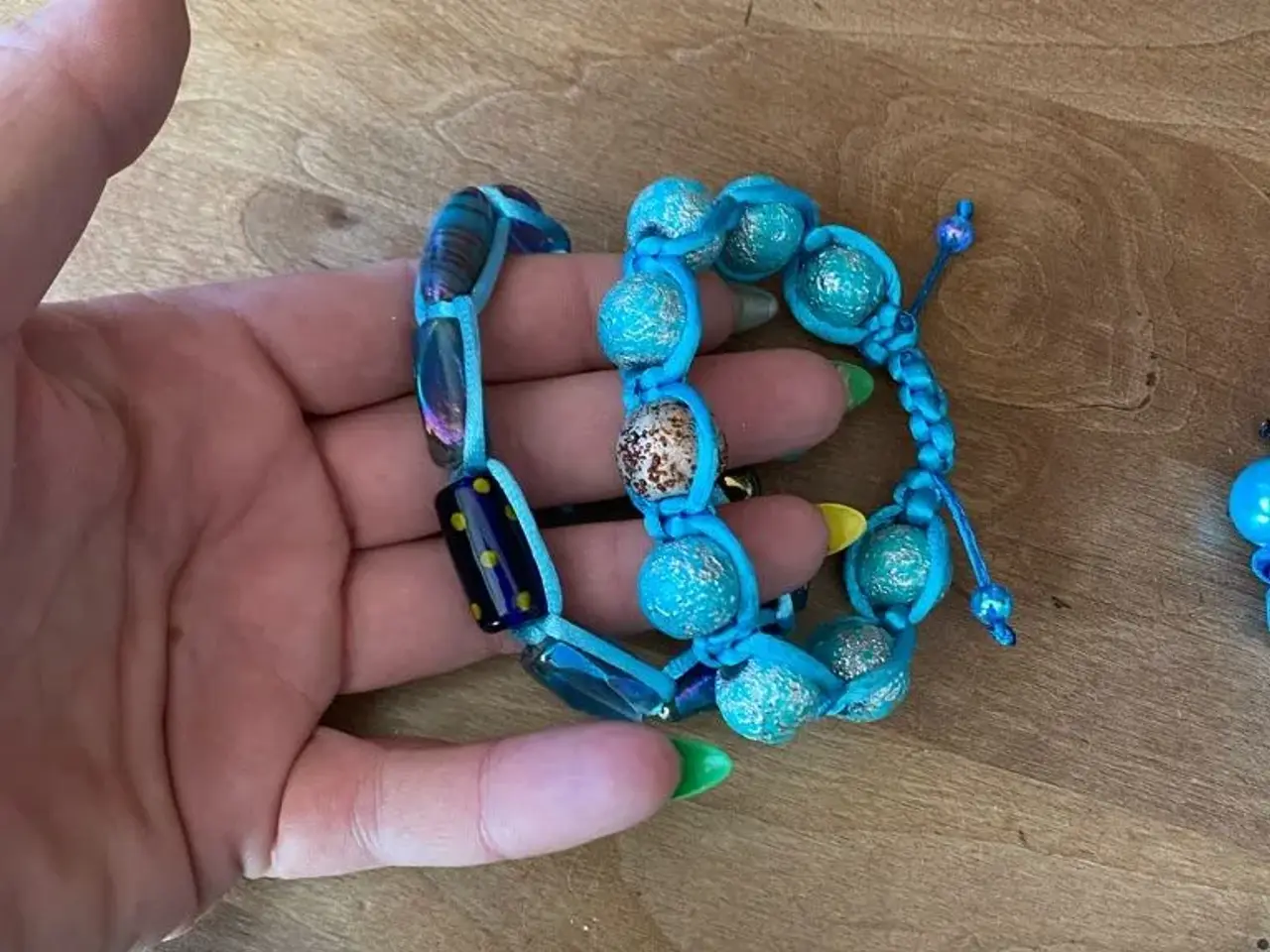 Billede 3 - Nye knyttede armbånd