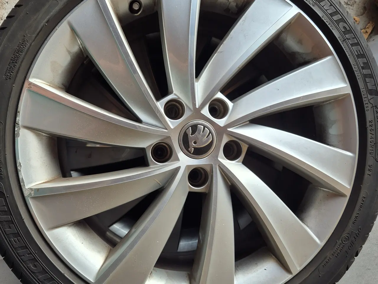 Billede 5 - Originale Aluhjul - med Michelin dæk.