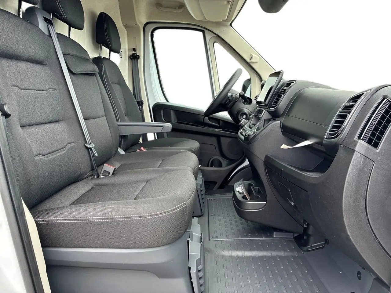 Billede 8 - Peugeot e-Boxer 435 110 L3H2 Premium