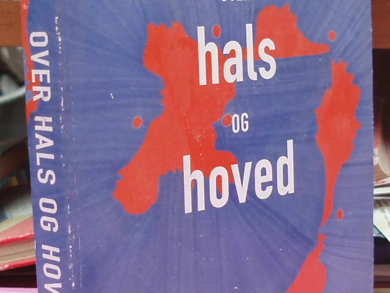 Billede 1 - Over hals og hoved af Gorm Rasmussen
