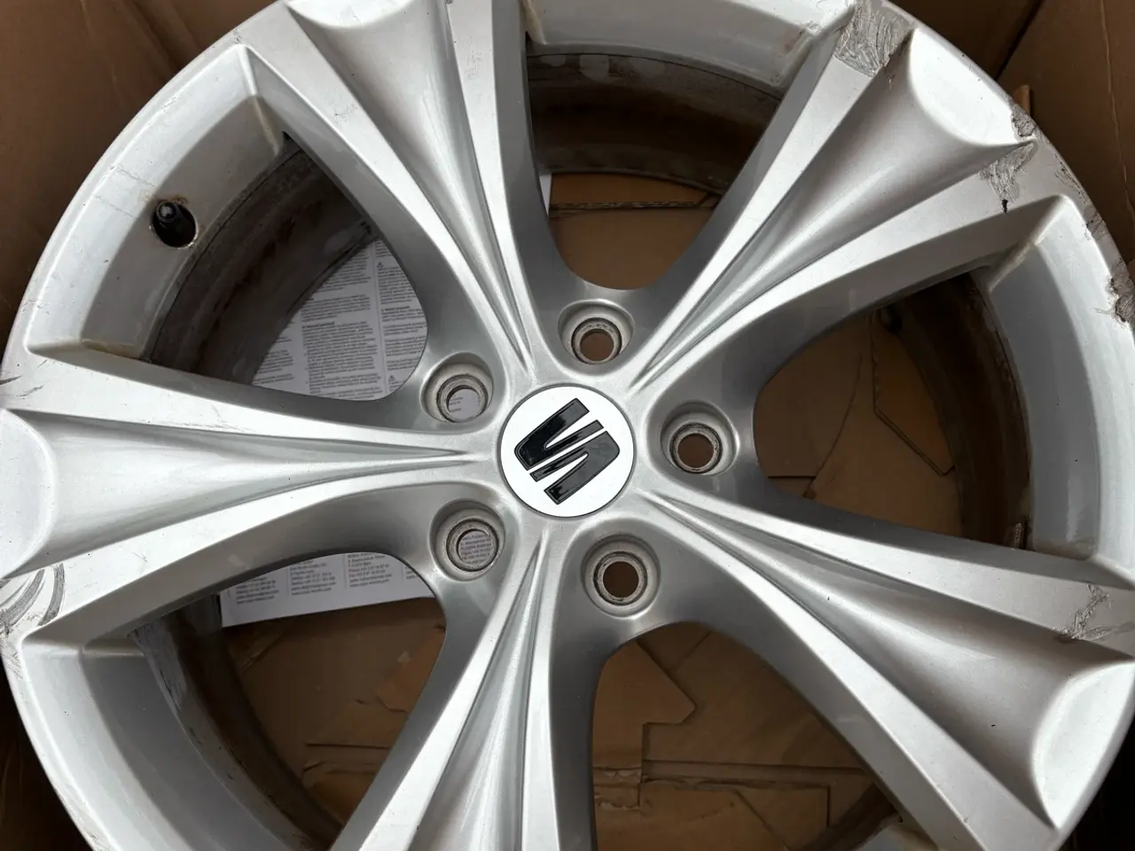 Billede 2 - Original Seat alufælge 